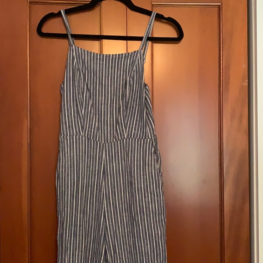 Old Navy Stripped Jumper *with pockets*
